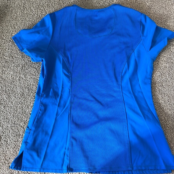 Cherokee Infinity Scrub Top - Picture 3 of 3